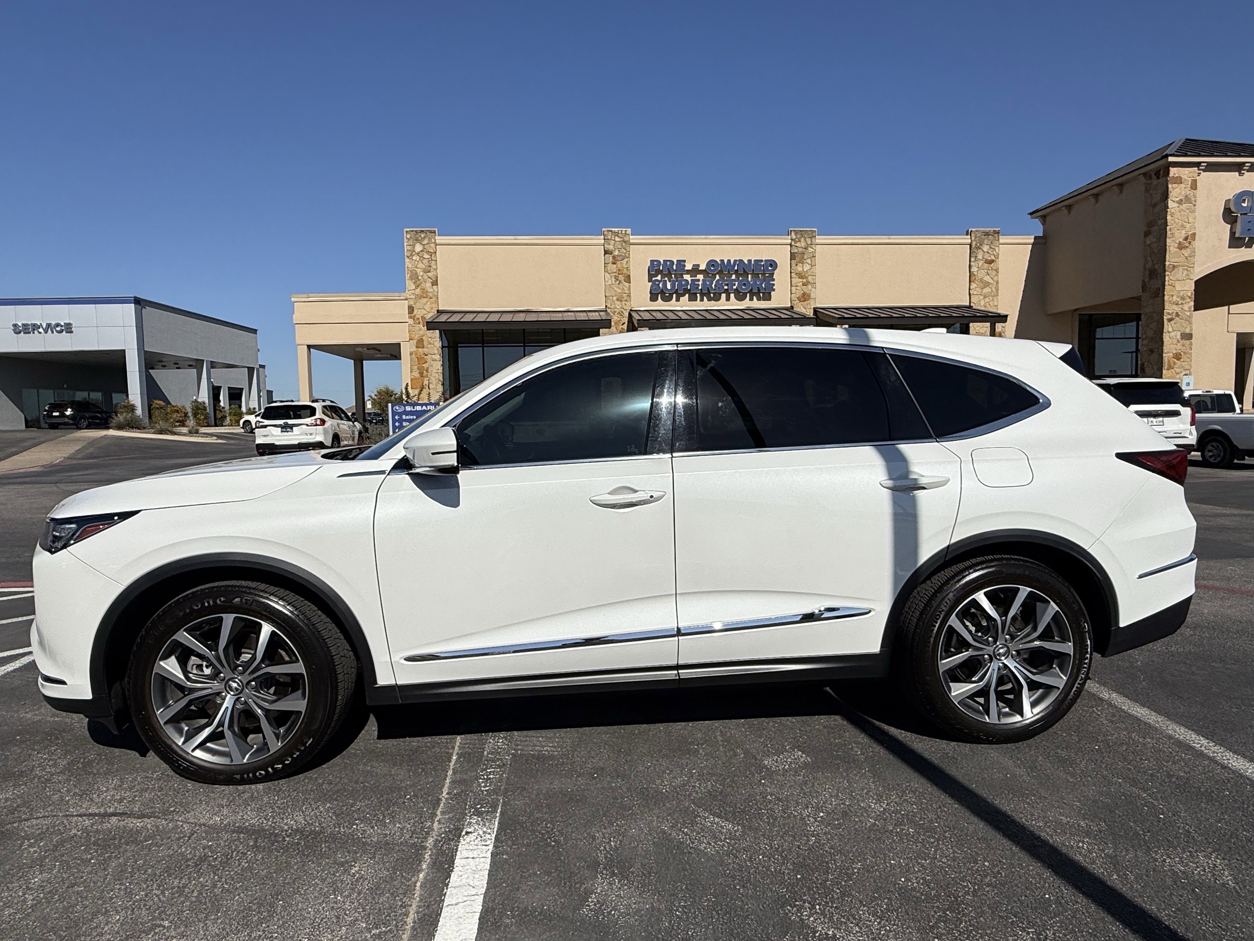 Used 2022 Acura MDX SH-AWD w/ Technology Package image 4