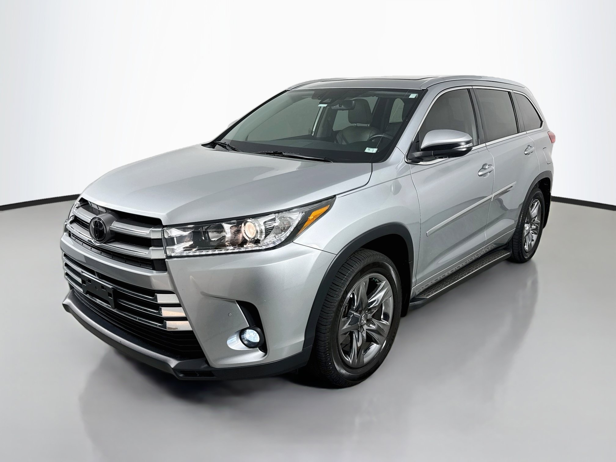 Used 2019 Toyota Highlander Limited Platinum AWD/4WD image 3