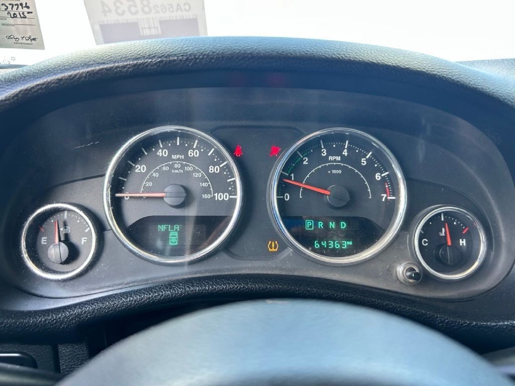 Used 2015 Jeep Wrangler Unlimited Rubicon w/ Connectivity Group AWD/4WD image 23