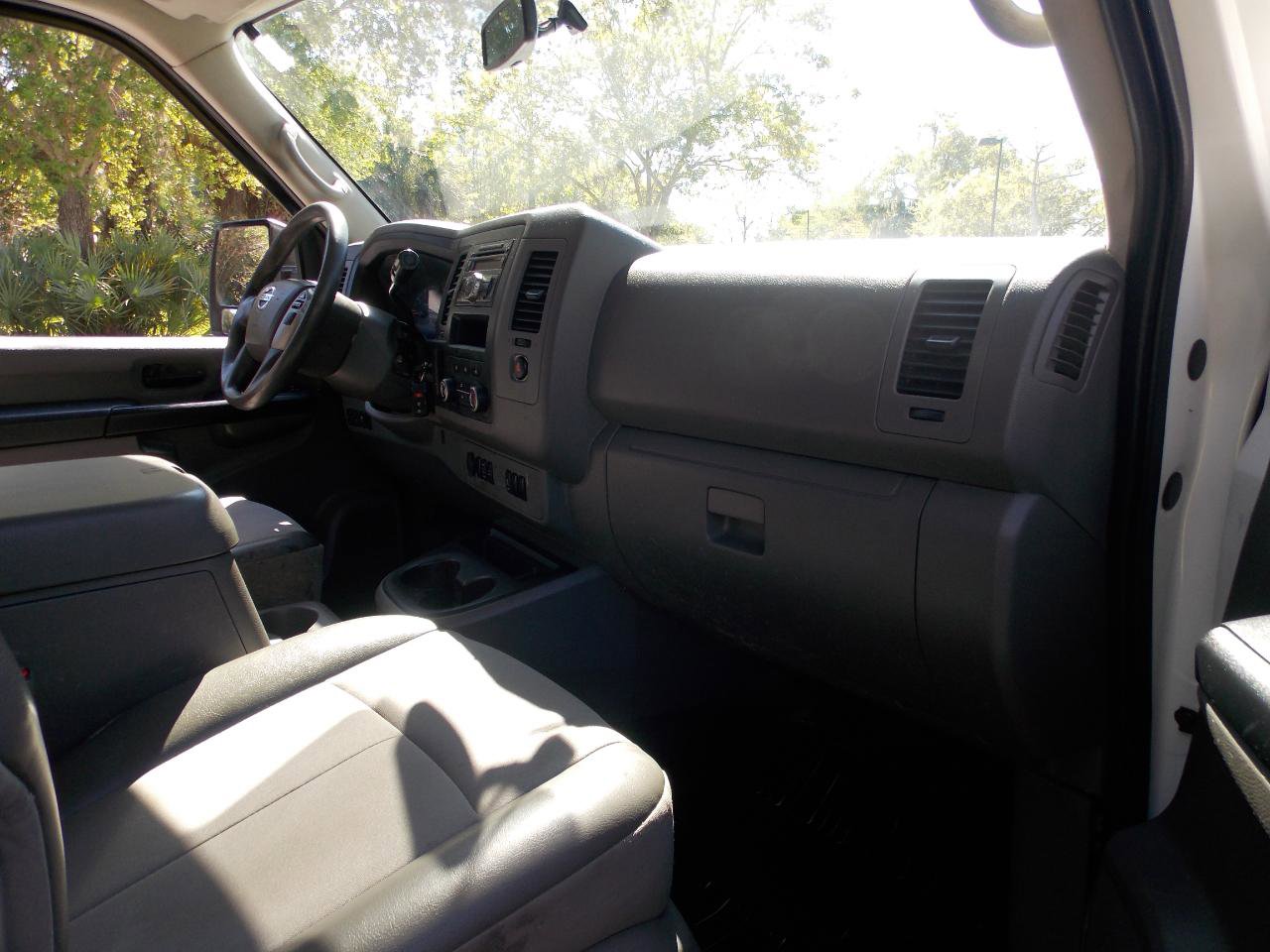 Used 2016 Nissan NV 3500 SV image 18