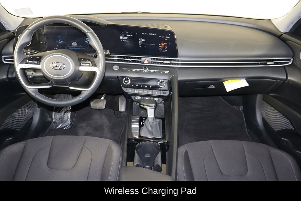 Used 2023 Hyundai Elantra SEL w/ Convenience Package FWD image 14