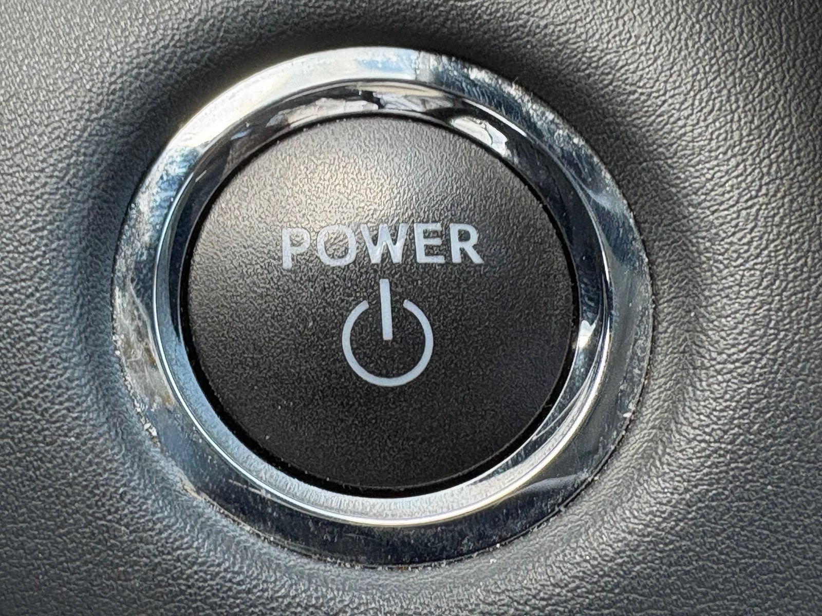 Used 2023 Toyota Highlander XLE AWD/4WD image 17