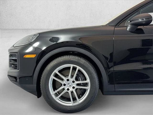 Used 2025 Porsche Cayenne Coupe AWD/4WD image 26