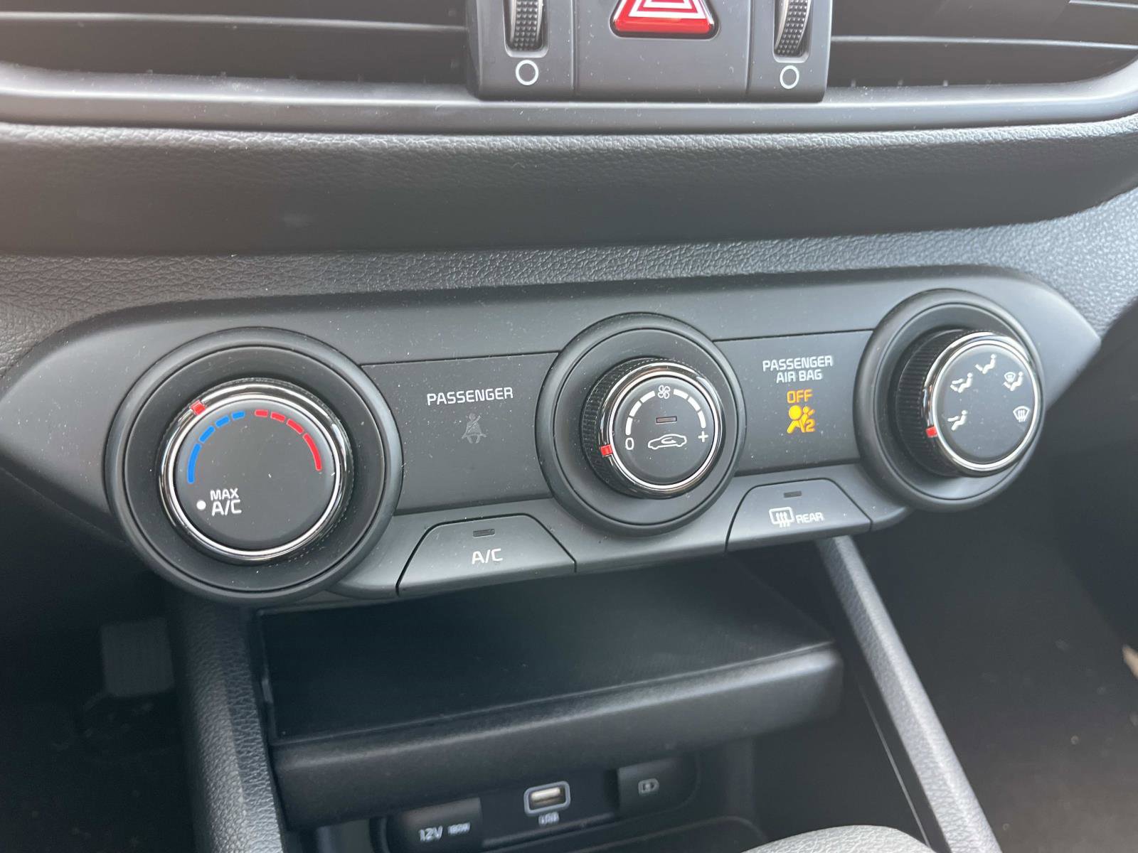 Certified 2024 Kia Forte LXS w/ LXS Technology Package image 32