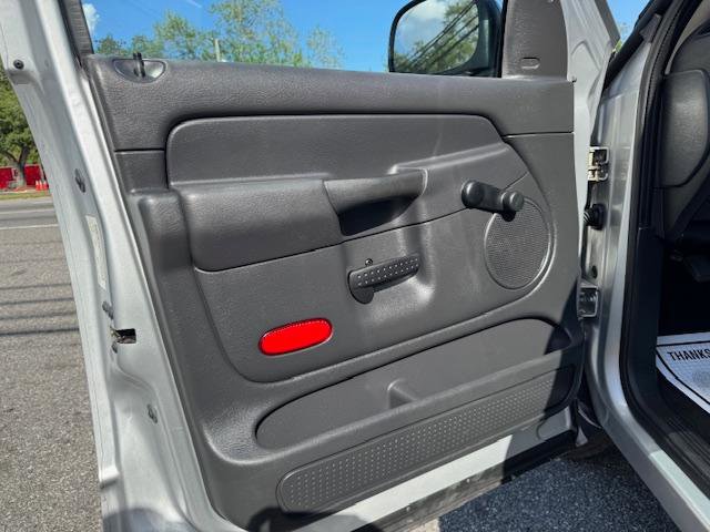 Used 2005 Dodge Ram 1500 Truck ST w/ ST Value Group image 10