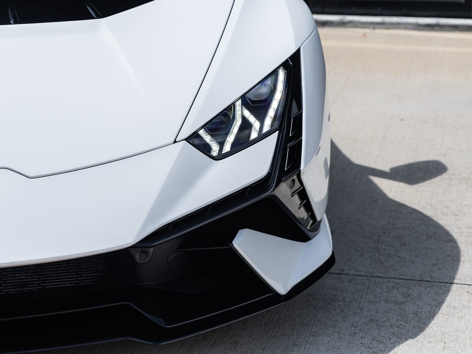 Used 2023 Lamborghini Huracan Tecnica RWD image 24