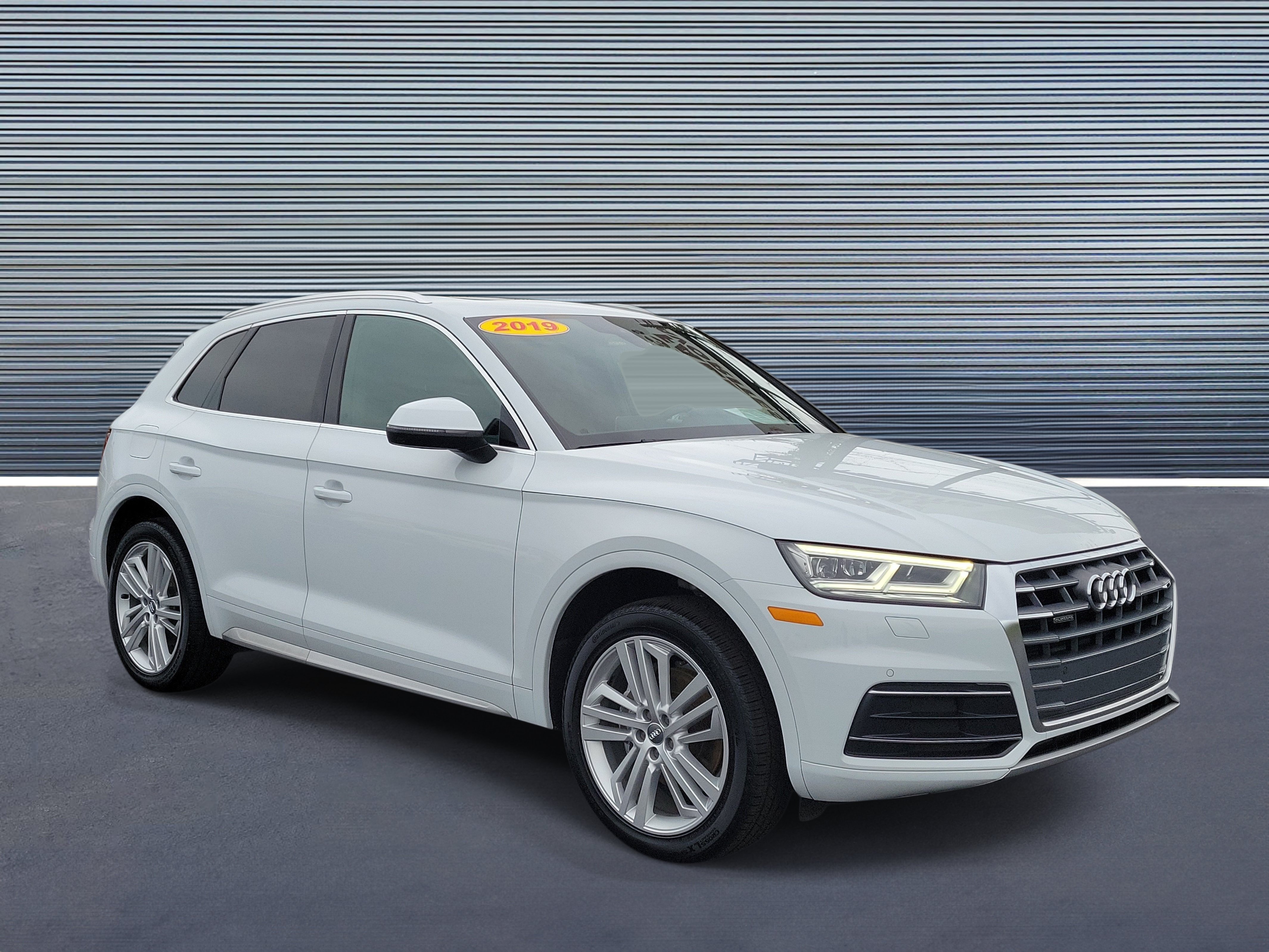Used 2019 Audi Q5 2.0T Premium Plus AWD/4WD image 2