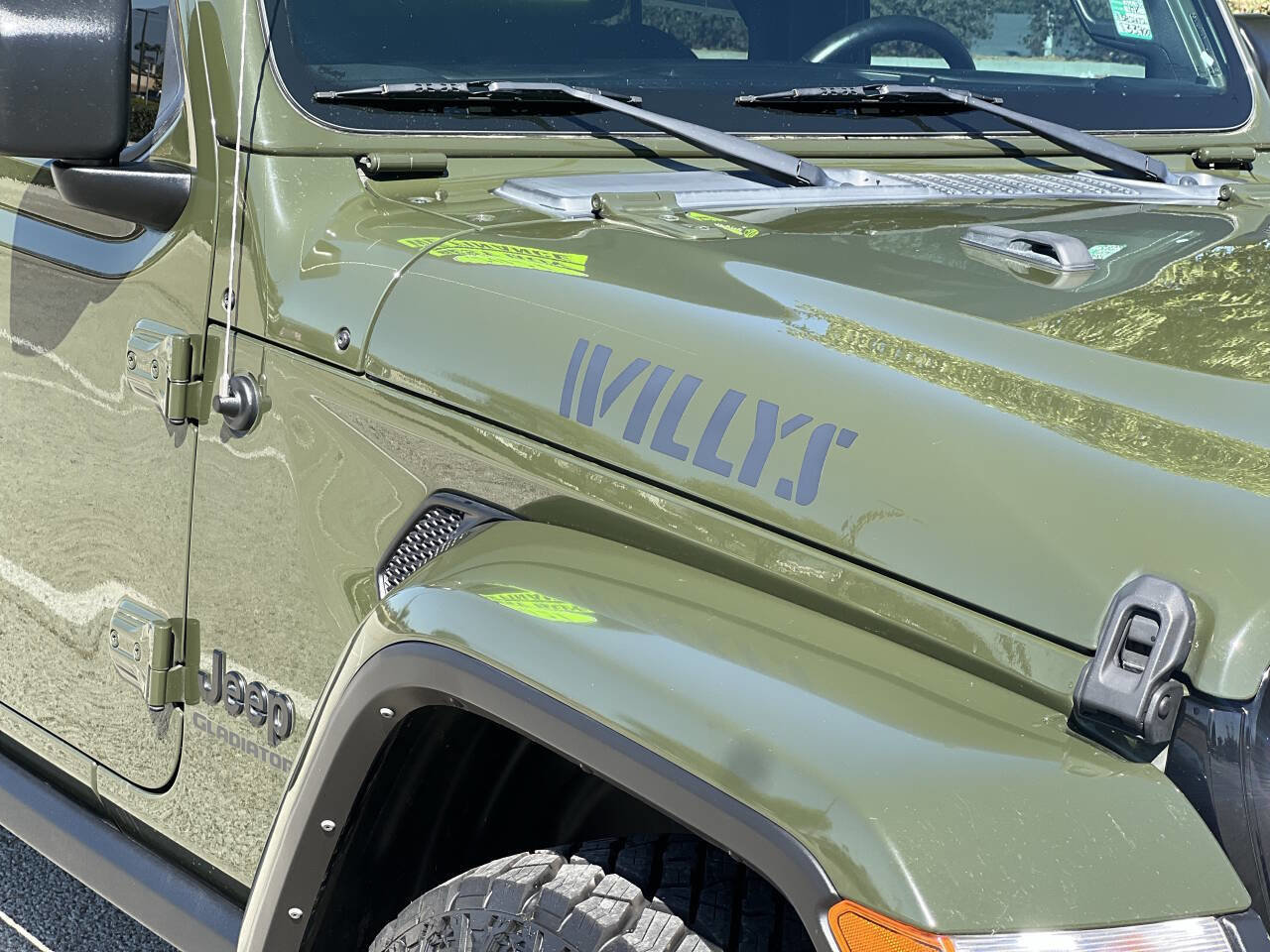 Used 2021 Jeep Gladiator Sport image 14