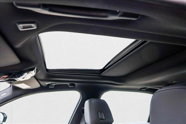 Used 2025 BMW i5 xDrive40 w/ Premium Package image 11