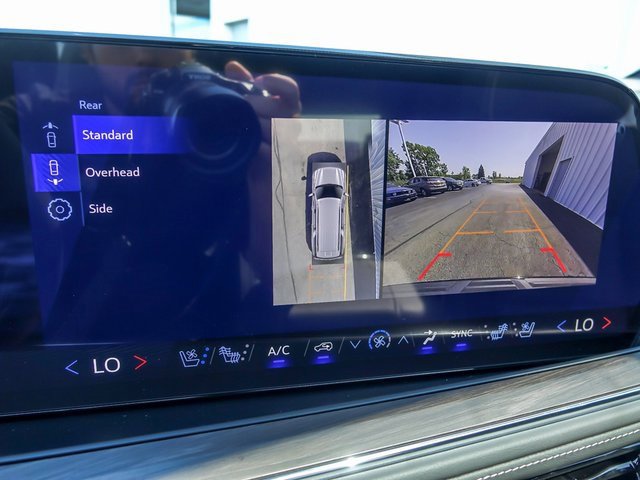 New 2026 Chevrolet Suburban Premier image 33