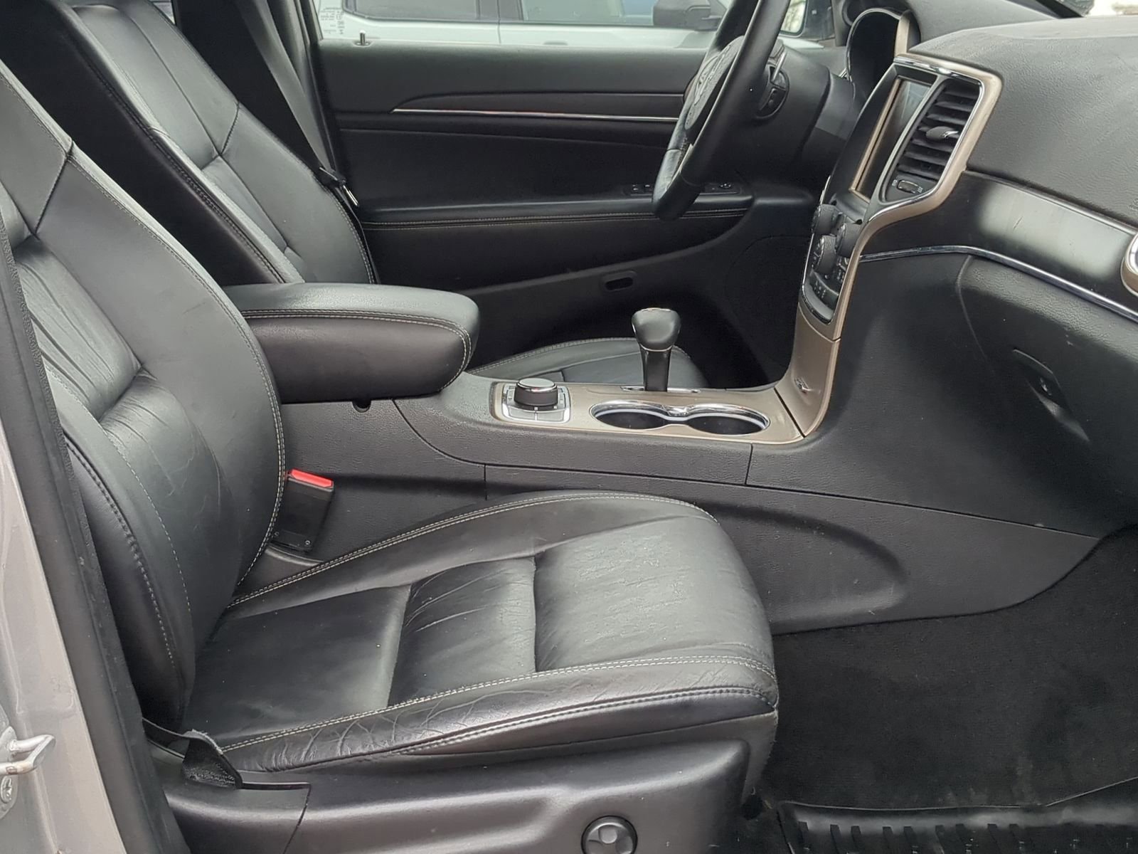 Used 2015 Jeep Grand Cherokee Limited image 27