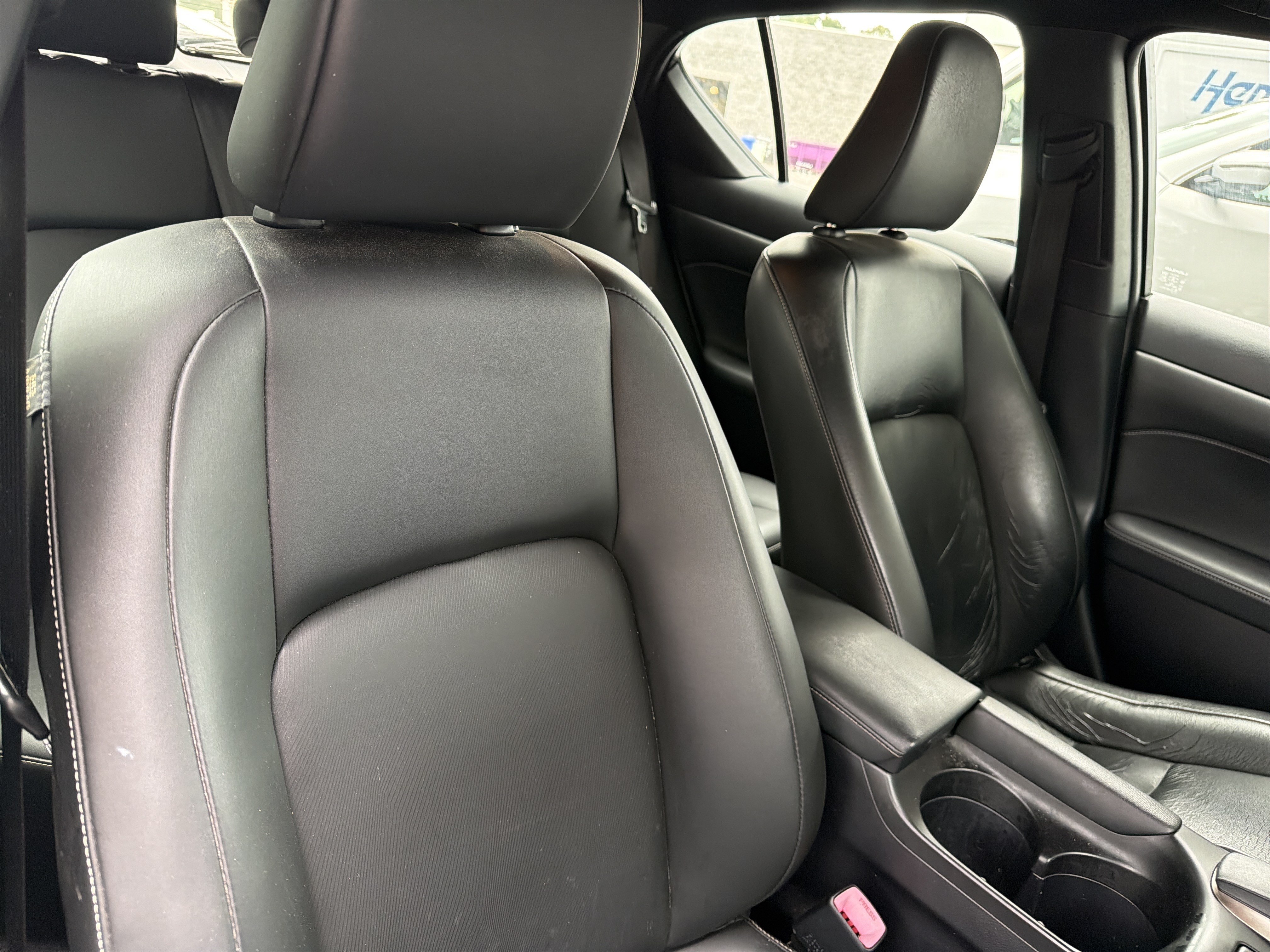 Used 2015 Lexus CT 200h w/ Navigation Package FWD image 40