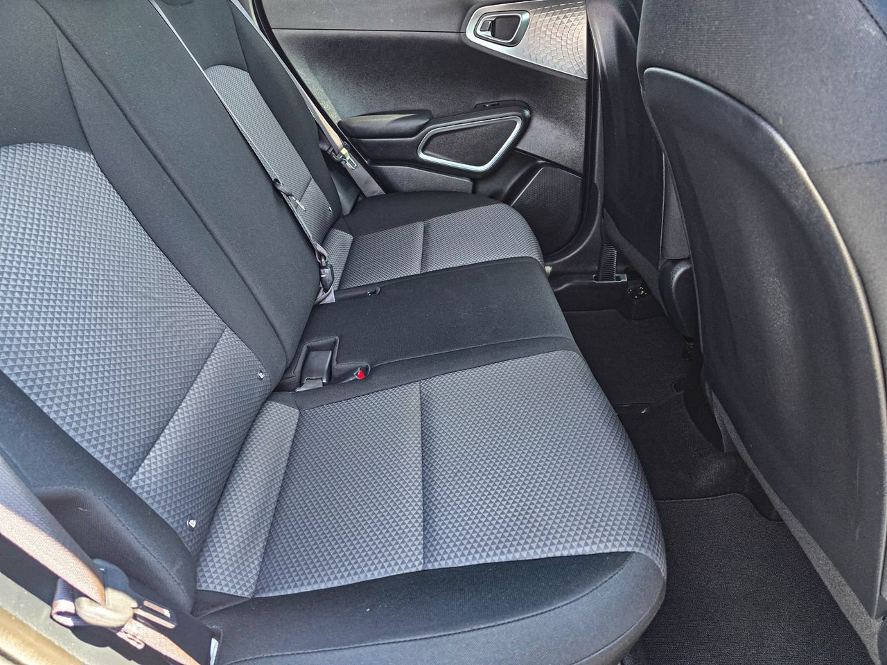 Used 2024 Kia Soul LX w/ Option Group 015 FWD image 17