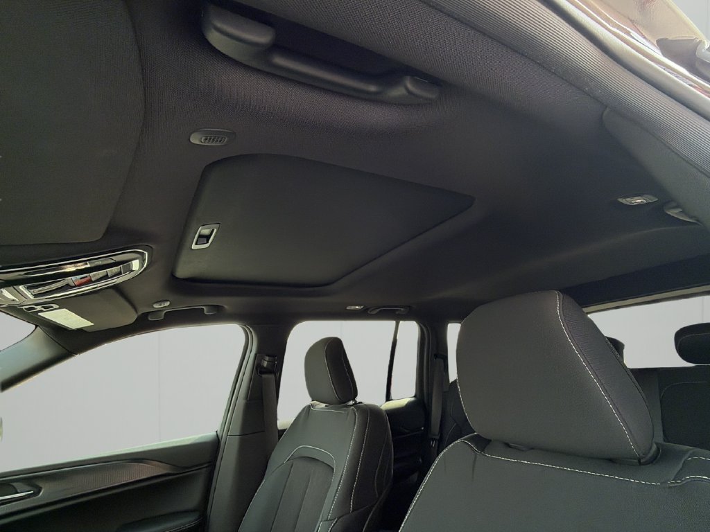 New 2026 Jeep Grand Cherokee Laredo X AWD/4WD image 17