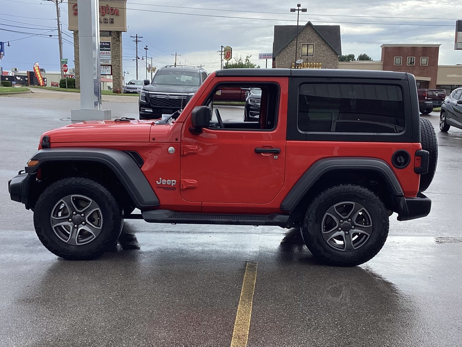 Used 2019 Jeep Wrangler Sport AWD/4WD image 8