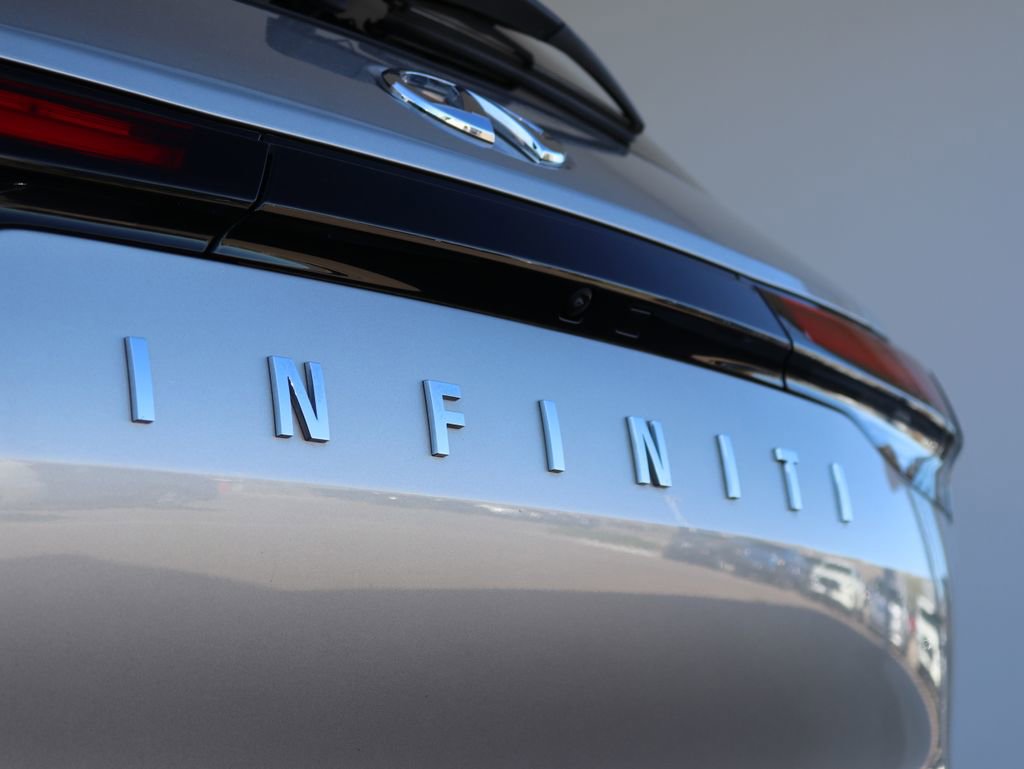 Certified 2023 INFINITI QX60 Luxe w/ Cargo Package AWD/4WD image 32