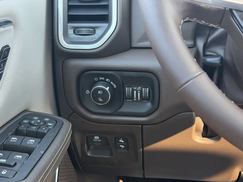 New 2026 RAM 1500 Laramie w/ Trailer Tow Group AWD/4WD image 14