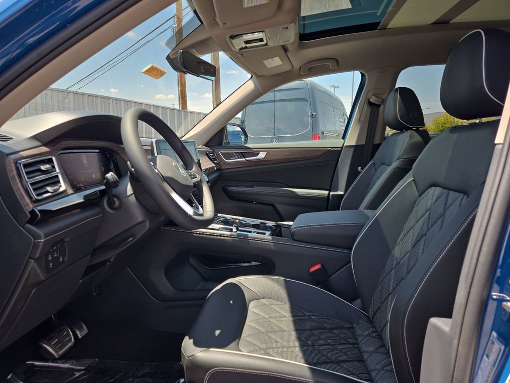 New 2025 Volkswagen Atlas SEL Premium R-Line image 18