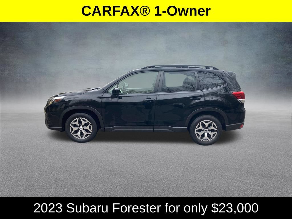 Used 2023 Subaru Forester Premium AWD/4WD image 2
