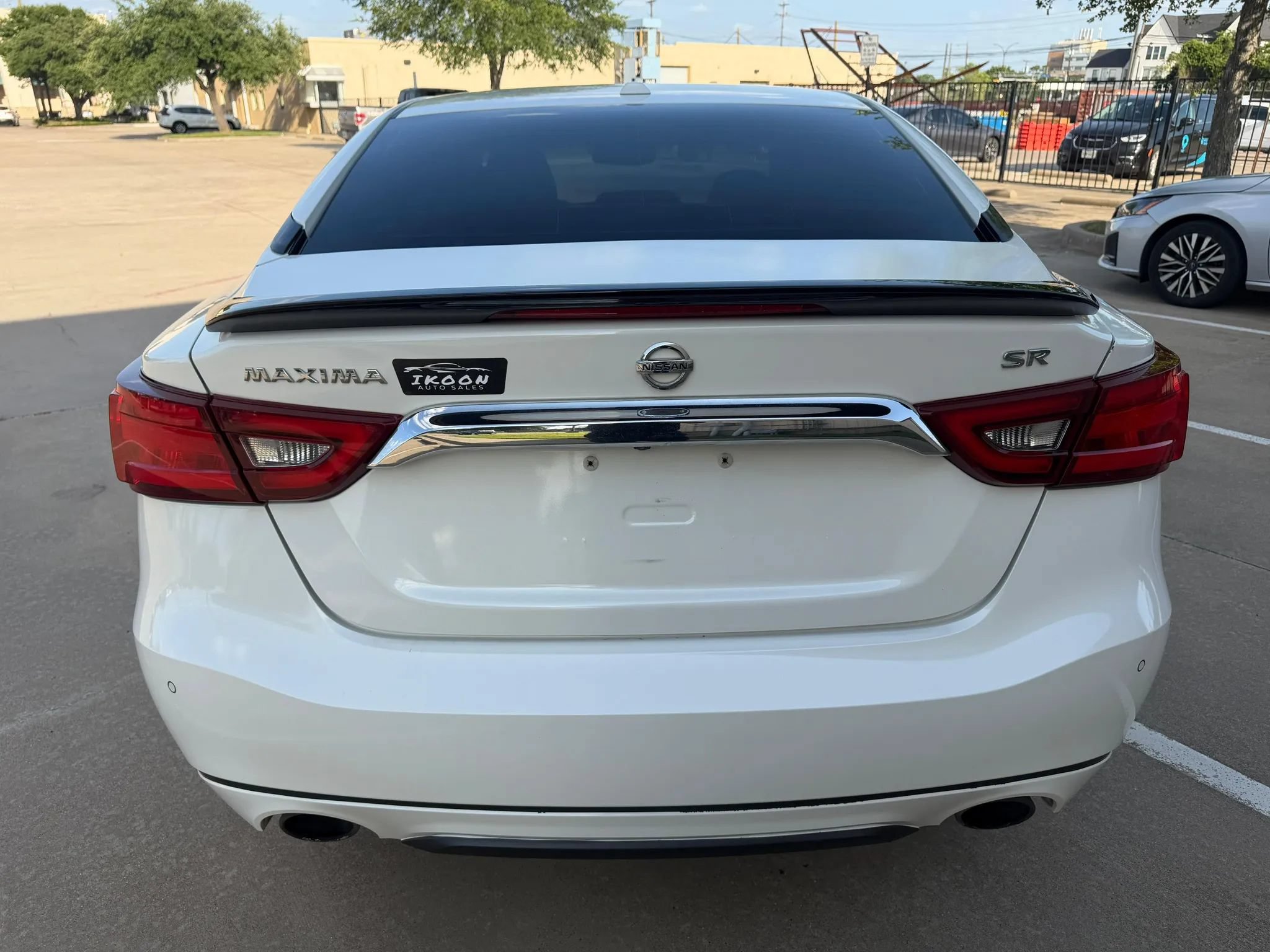 Used 2016 Nissan Maxima SR w/ Interior Lighting Package FWD image 7