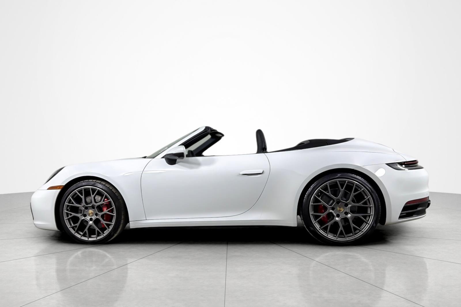 Used 2024 Porsche 911 Carrera S w/ Premium Package image 2