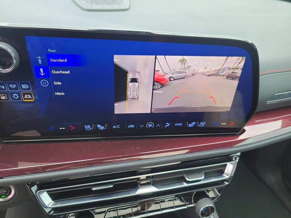 Used 2024 Chevrolet Traverse RS image 38