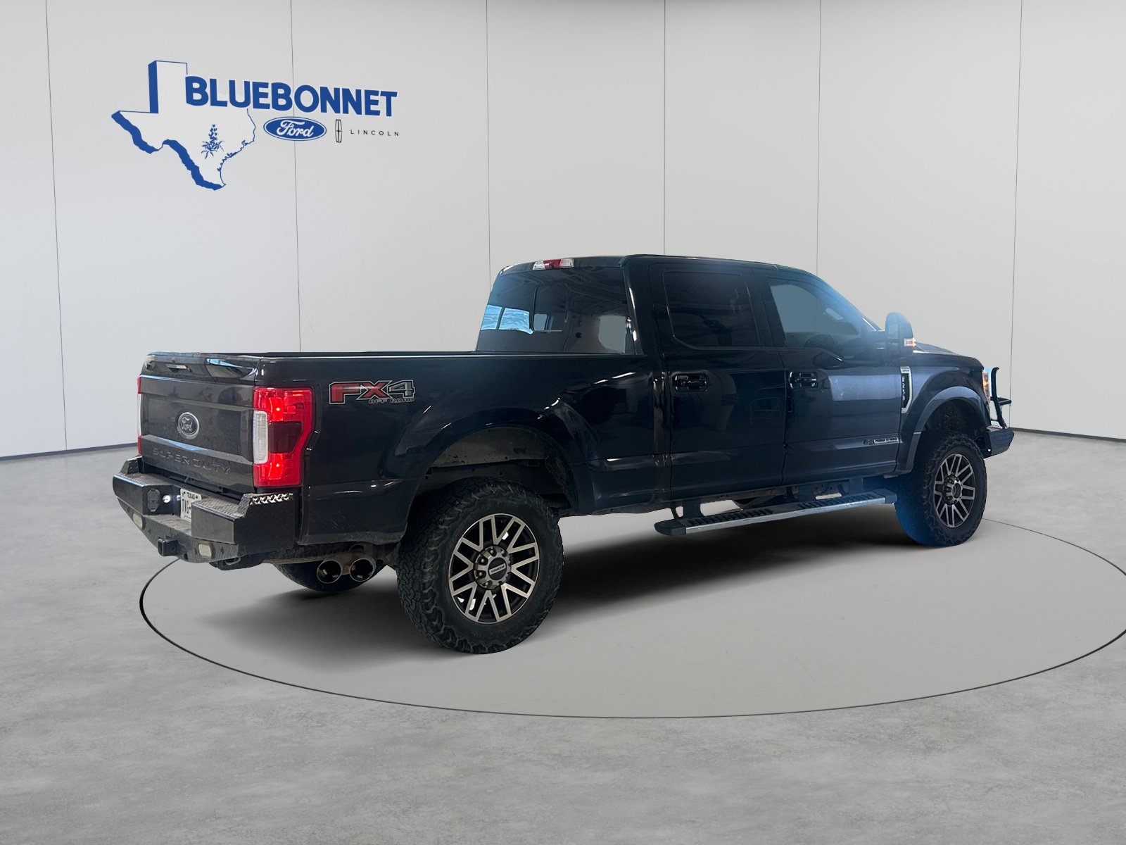 Used 2019 Ford F250 Lariat w/ Lariat Ultimate Package AWD/4WD image 4
