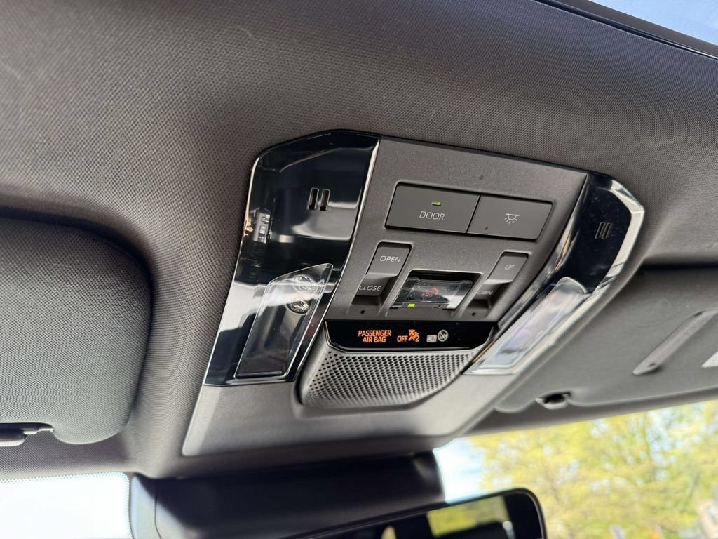 Used 2024 Lexus GX 550 AWD/4WD image 25