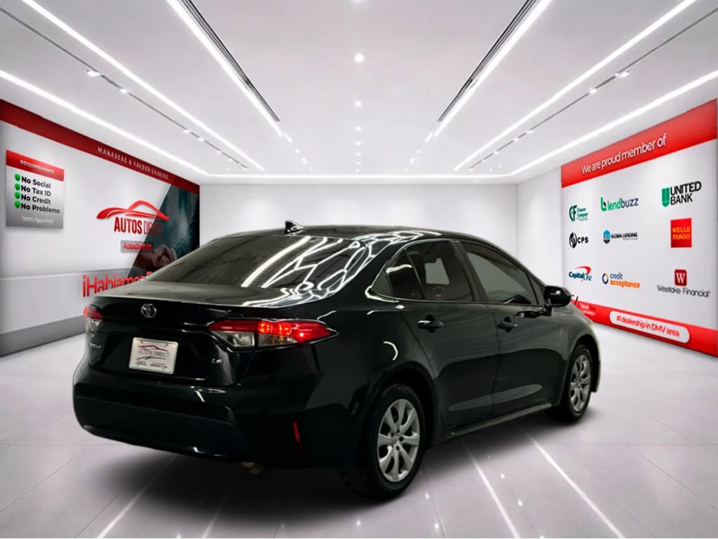 Used 2022 Toyota Corolla LE image 7