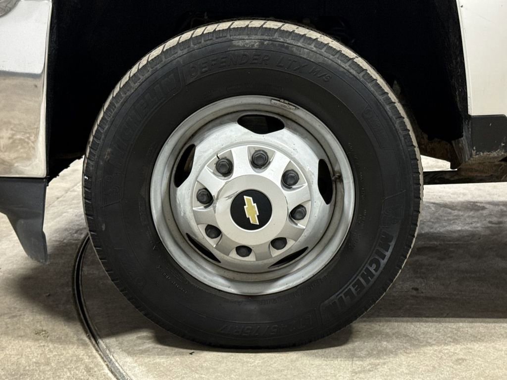 Used 2015 Chevrolet Silverado 3500 W/T w/ Snow Plow Prep Package image 25