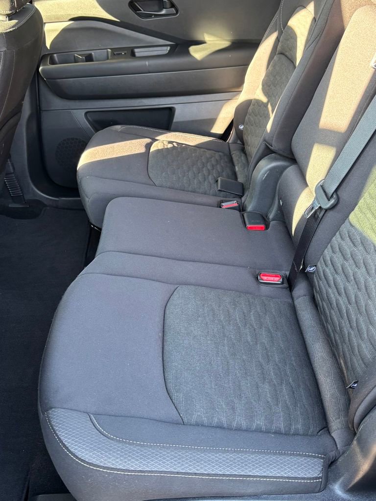 Used 2023 Nissan Pathfinder SV FWD image 17