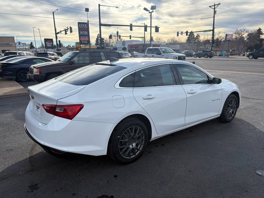 Used 2018 Chevrolet Malibu LS FWD image 2