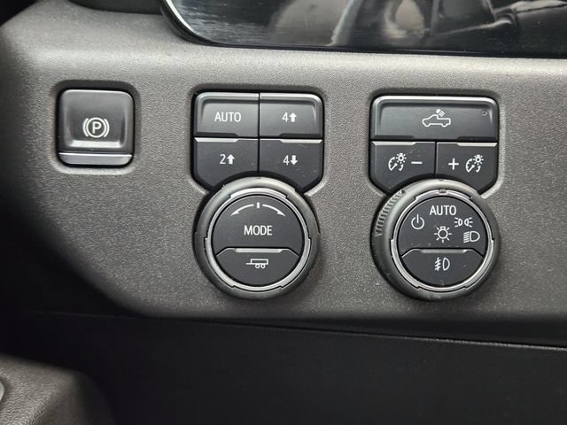 Used 2024 Chevrolet Silverado 1500 LT Trail Boss AWD/4WD image 22