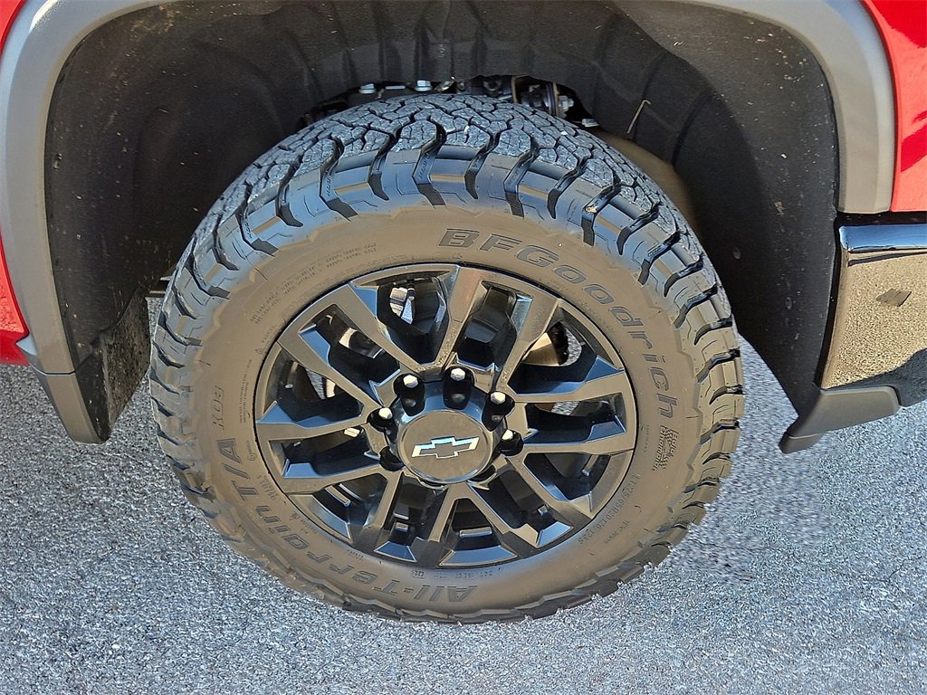 Used 2025 Chevrolet Silverado 2500 LTZ w/ Trail Boss Package image 7