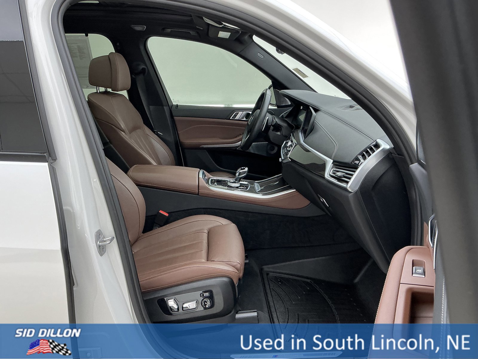 Used 2021 BMW X5 M50i w/ Executive Package image 26