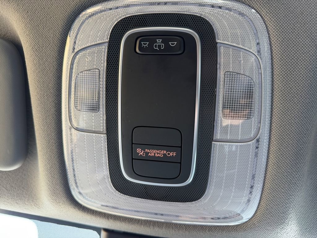 Used 2025 Hyundai Elantra Sport FWD image 21