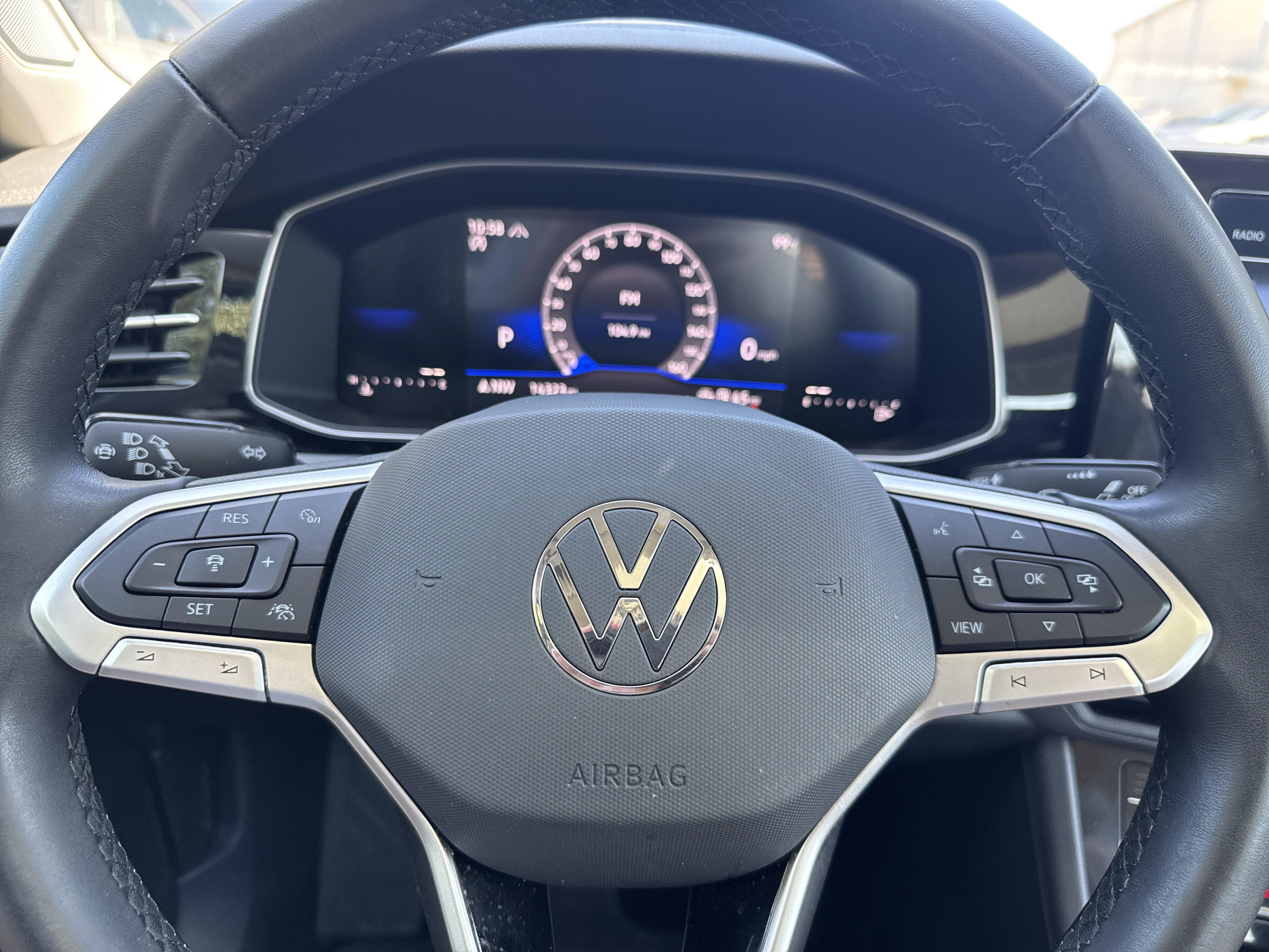 Certified 2025 Volkswagen Jetta SE FWD image 10
