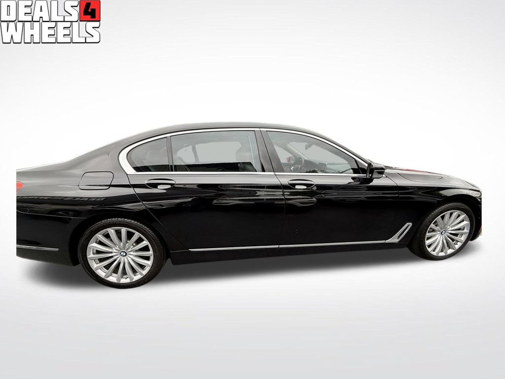 Used 2018 BMW 740i RWD image 8
