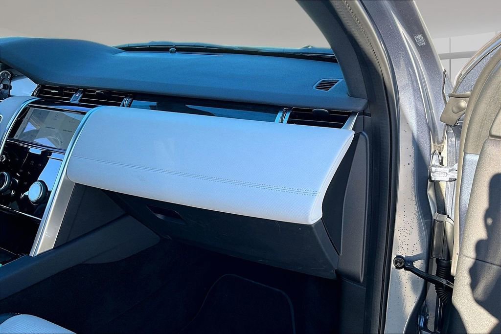 Certified 2022 Land Rover Discovery Sport S R-Dynamic image 24