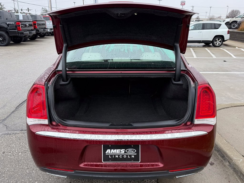 Used 2017 Chrysler 300 Limited w/ Value Package image 13