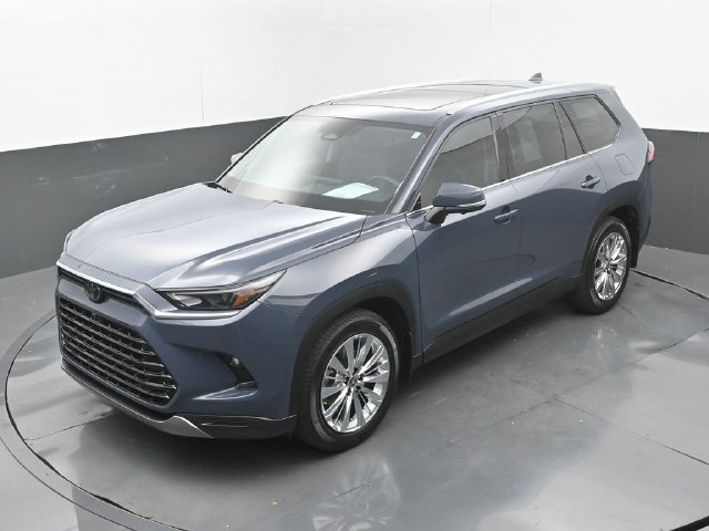 Used 2024 Toyota Grand Highlander AWD image 30