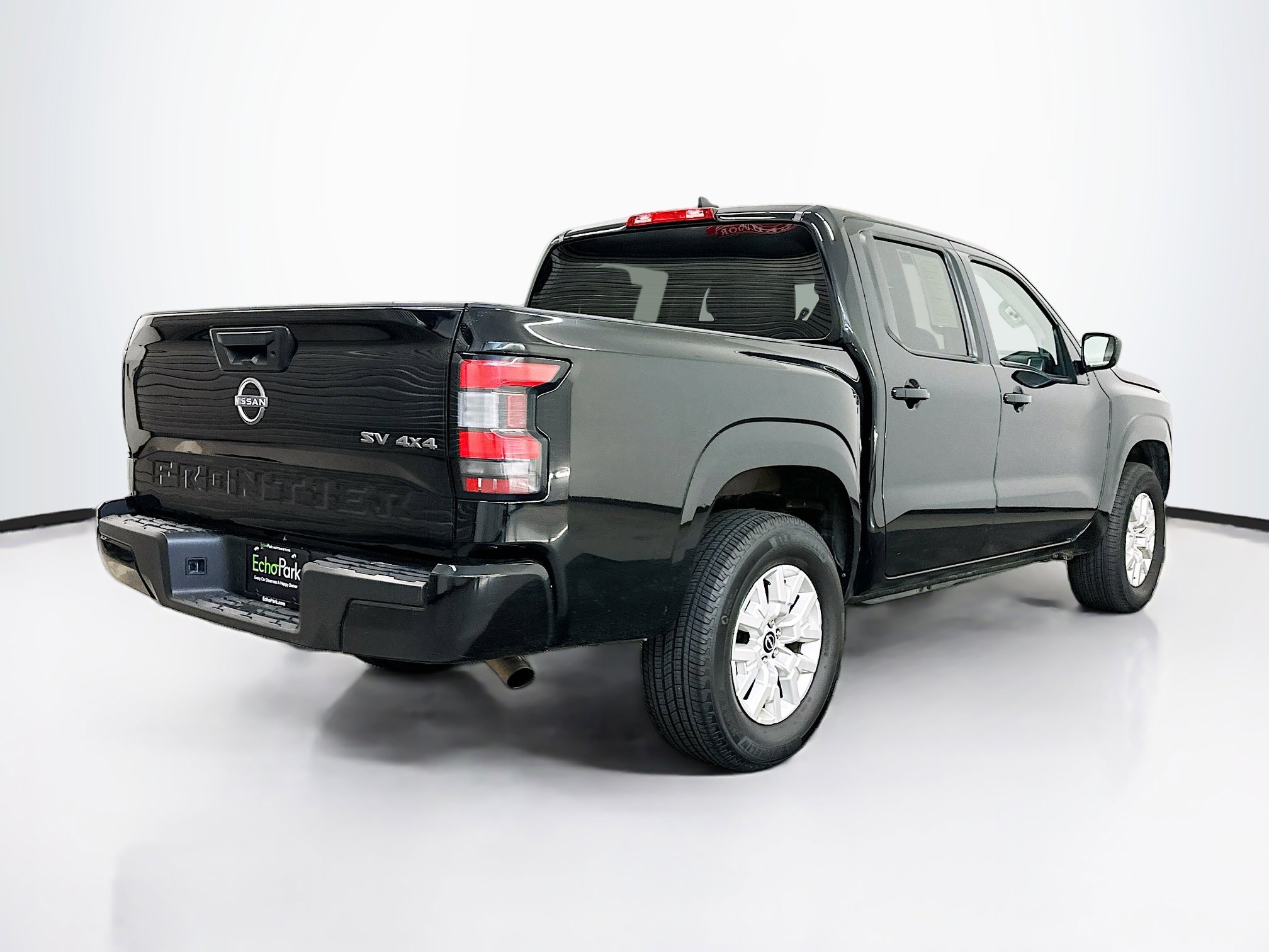 Used 2023 Nissan Frontier SV image 9