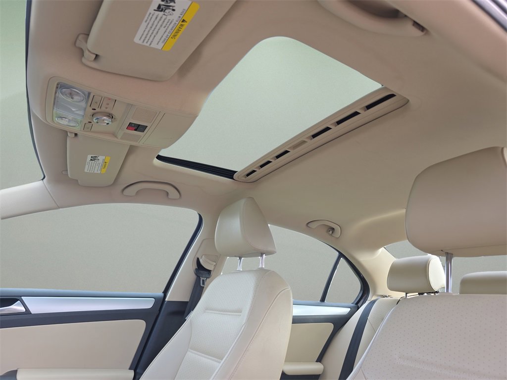 Used 2014 Volkswagen Jetta SE image 18