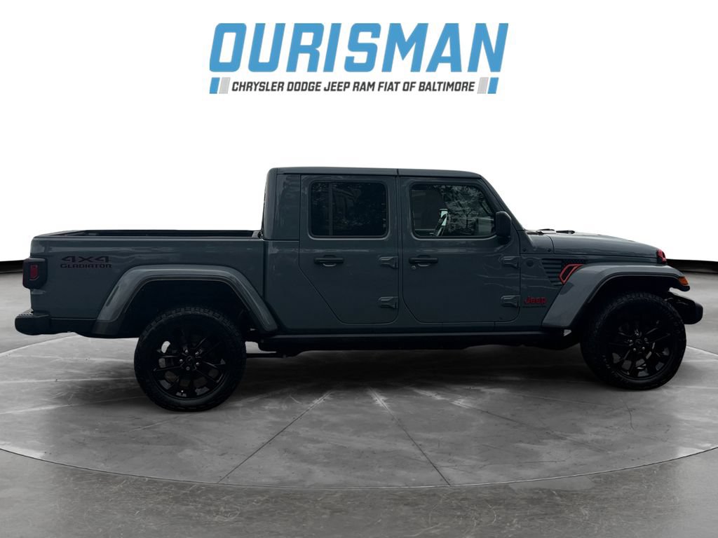 Used 2025 Jeep Gladiator Sport AWD/4WD image 7