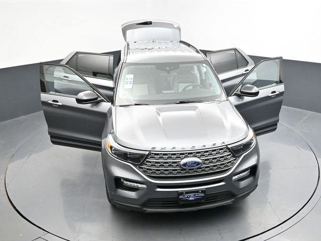 Used 2023 Ford Explorer XLT w/ Equipment Group 202A RWD image 47