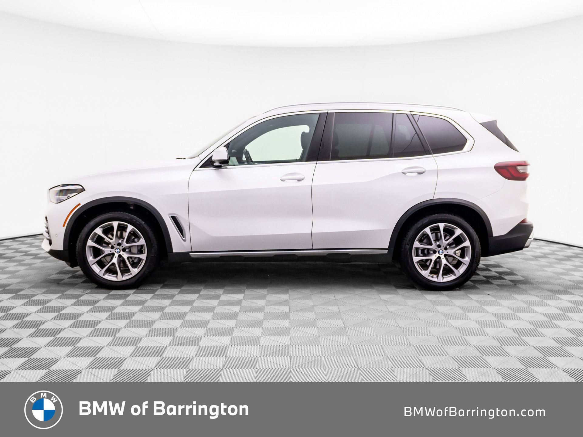 Used 2022 BMW X5 xDrive40i w/ Premium Package AWD/4WD image 2