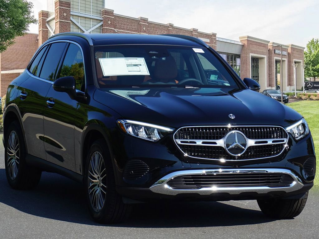 New 2026 Mercedes-Benz GLC 300 4MATIC image 3