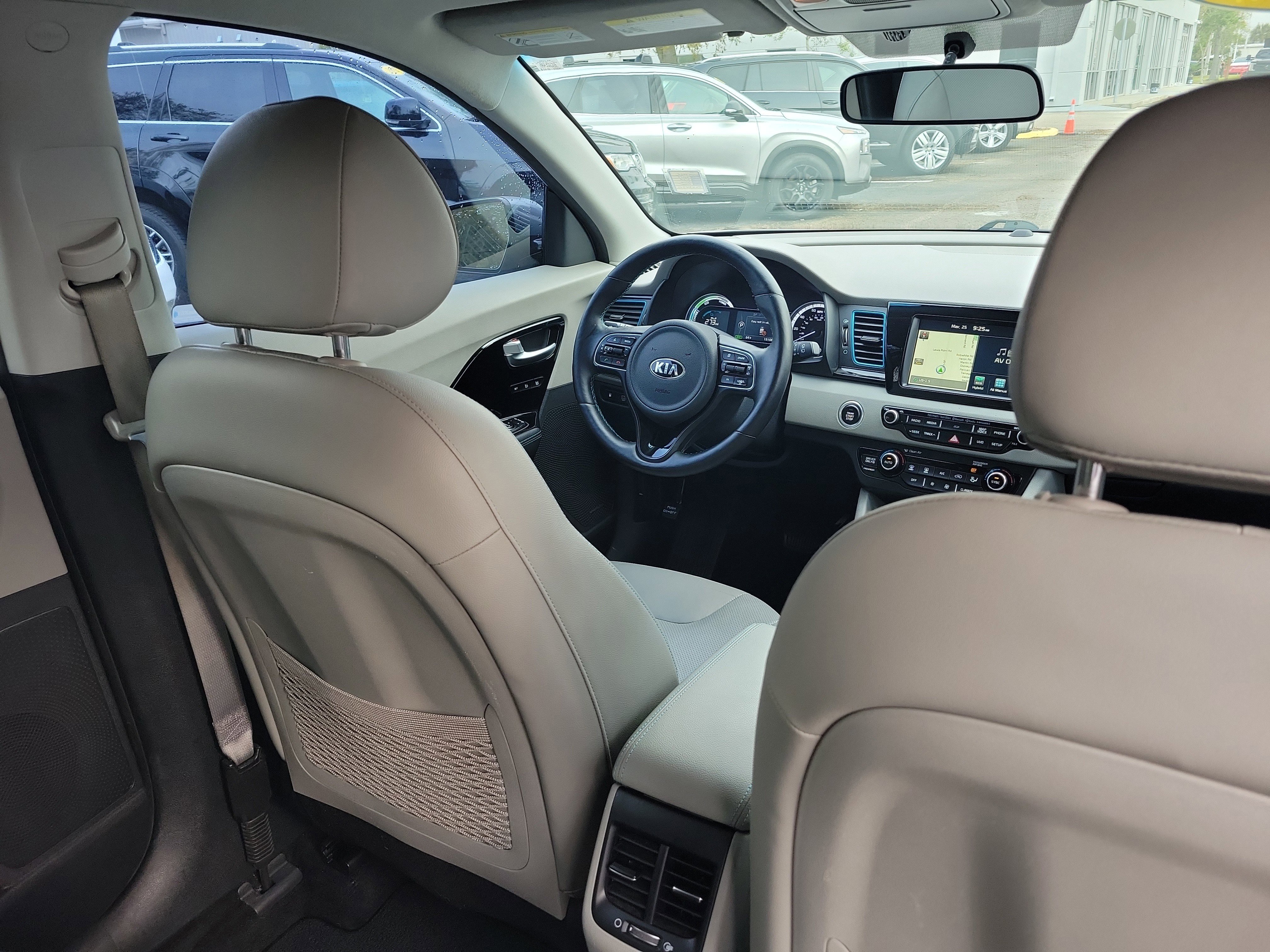 Used 2017 Kia Niro Touring image 13