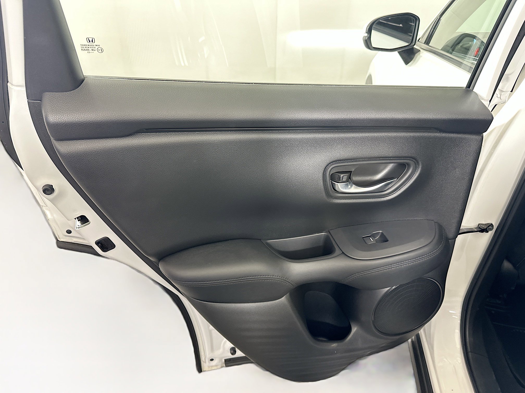 Used 2023 Honda HR-V LX image 24