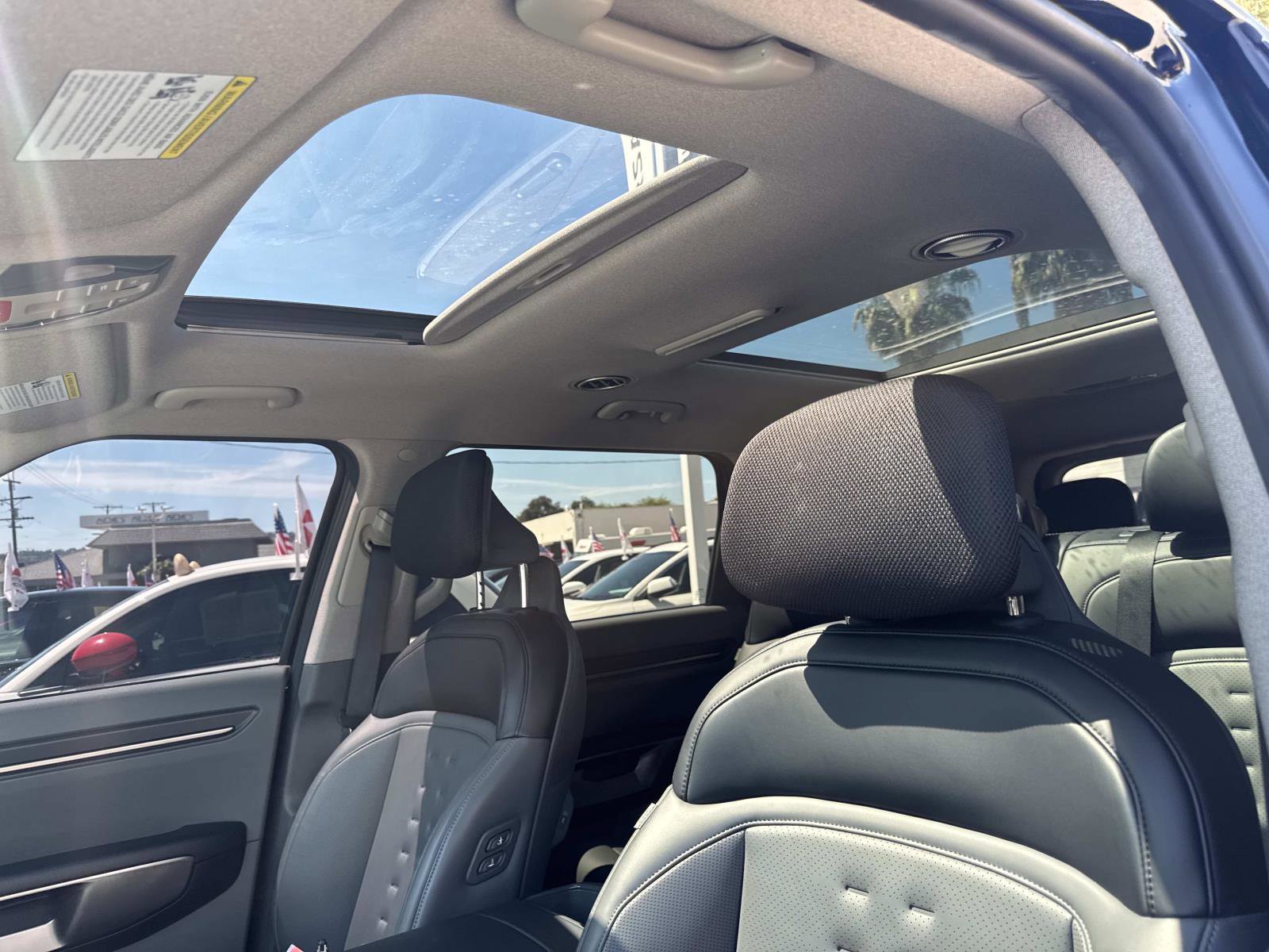 Used 2024 Kia EV9 Wind image 19